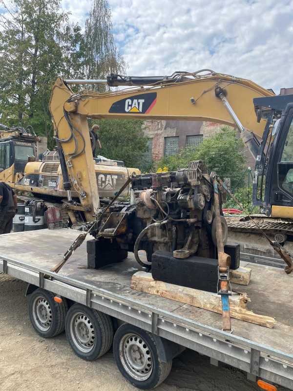 OPRAVA MOTORU A HYDRAULICKÉHO ČERPADLA